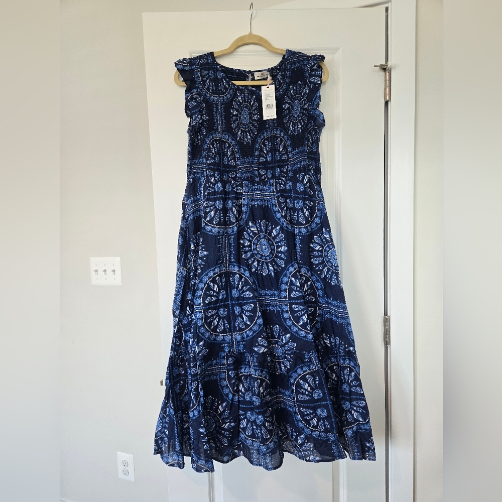 Vineyard Vines Blue and White Smocked Dress worn once.
